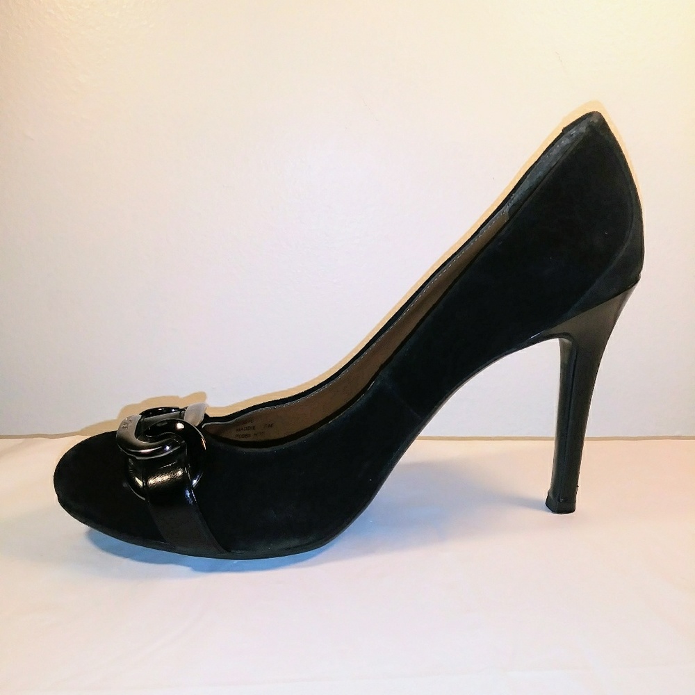 Calvin Klein "Maddie" suede Size 7